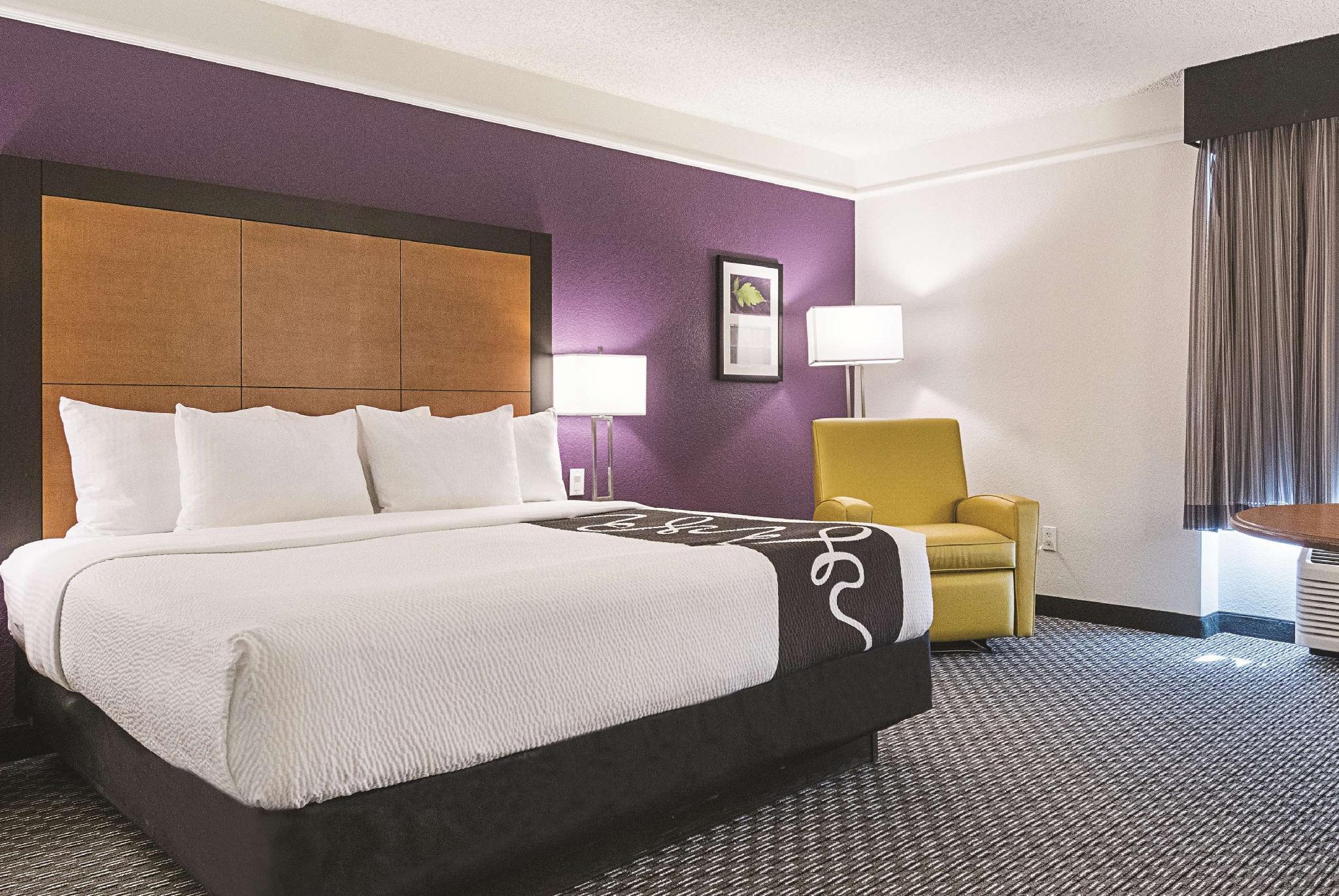 La Quinta Inn & Suites By Wyndham Ontario Airport Екстериор снимка