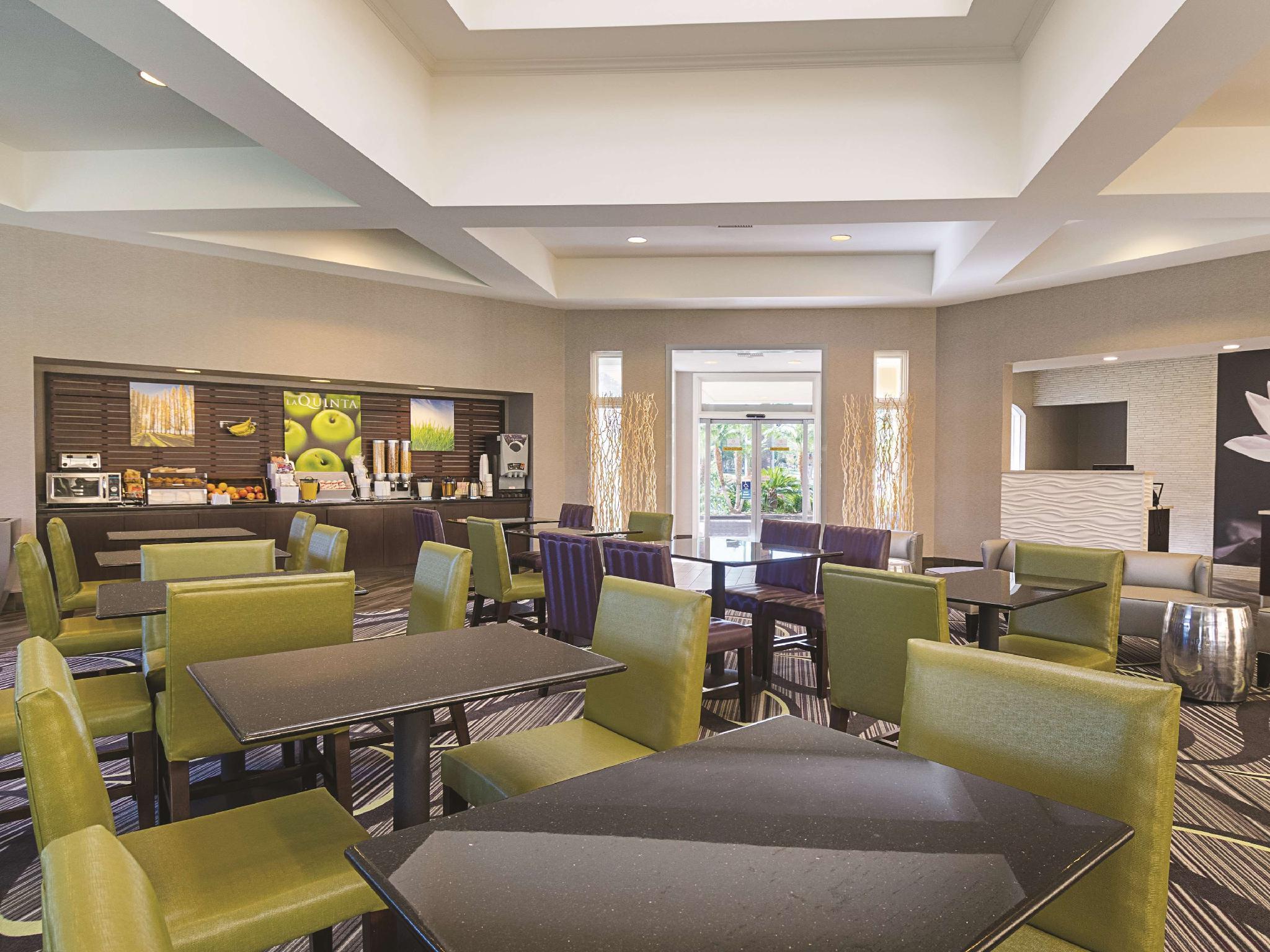 La Quinta Inn & Suites By Wyndham Ontario Airport Екстериор снимка
