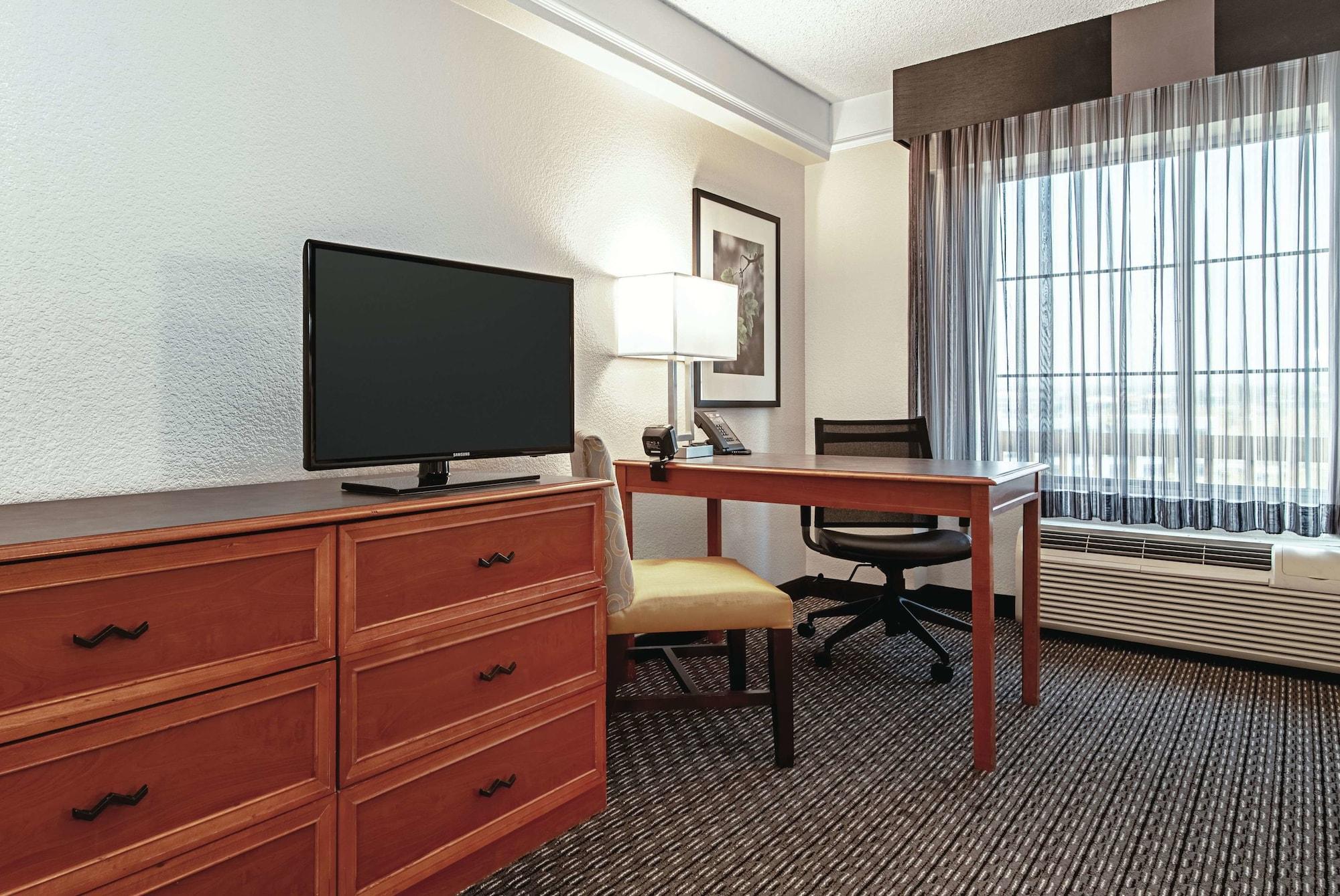 La Quinta Inn & Suites By Wyndham Ontario Airport Екстериор снимка