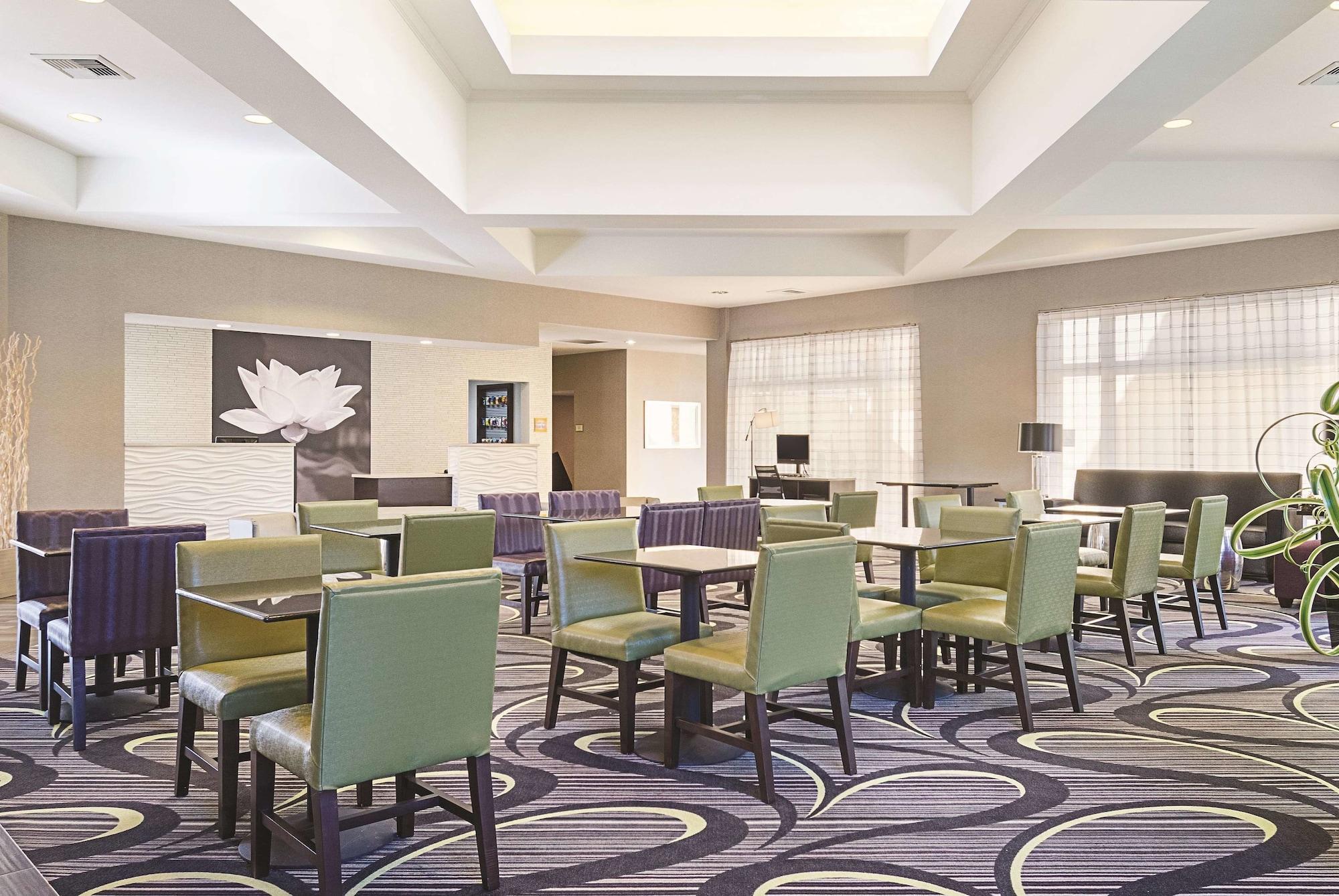 La Quinta Inn & Suites By Wyndham Ontario Airport Екстериор снимка