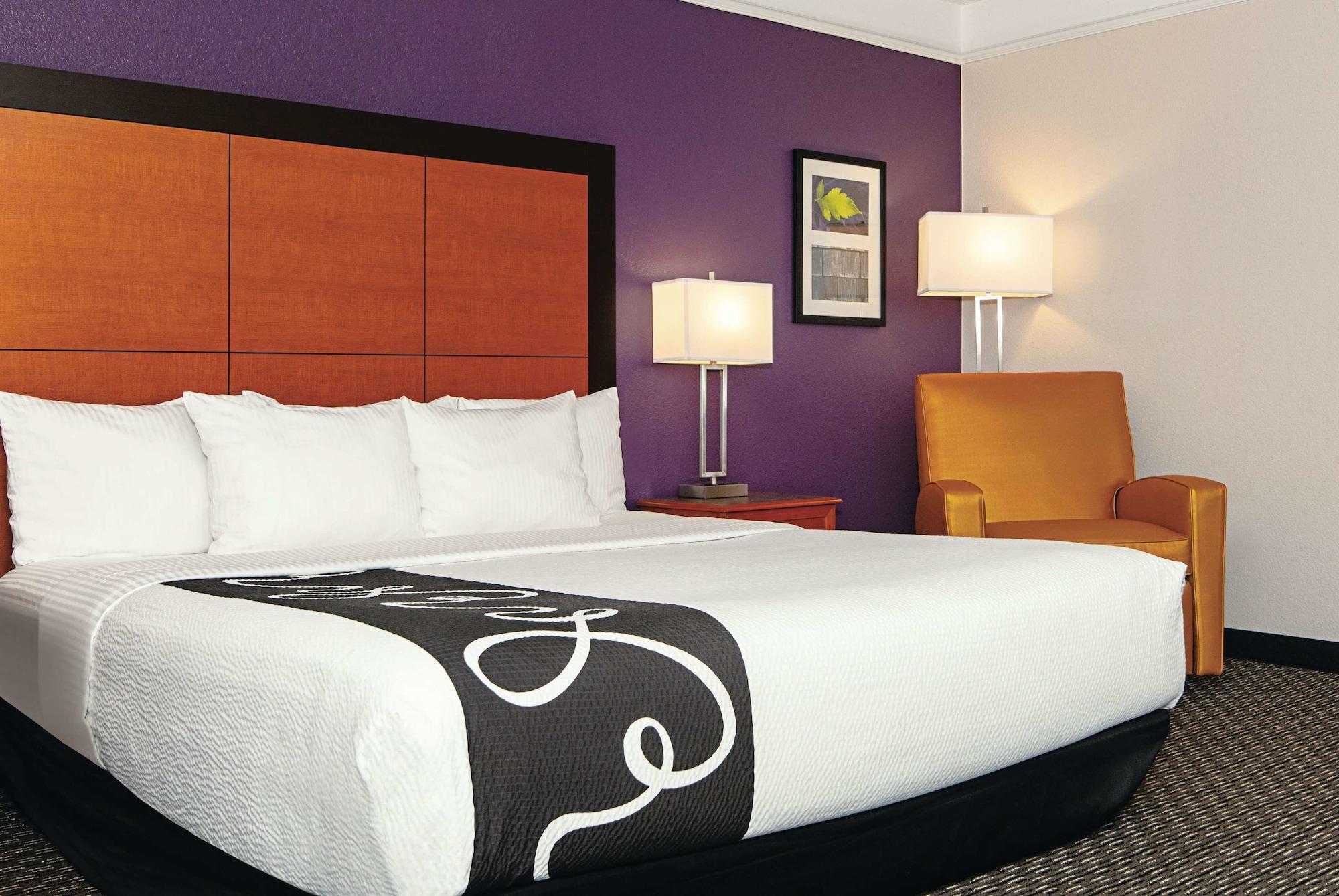 La Quinta Inn & Suites By Wyndham Ontario Airport Екстериор снимка
