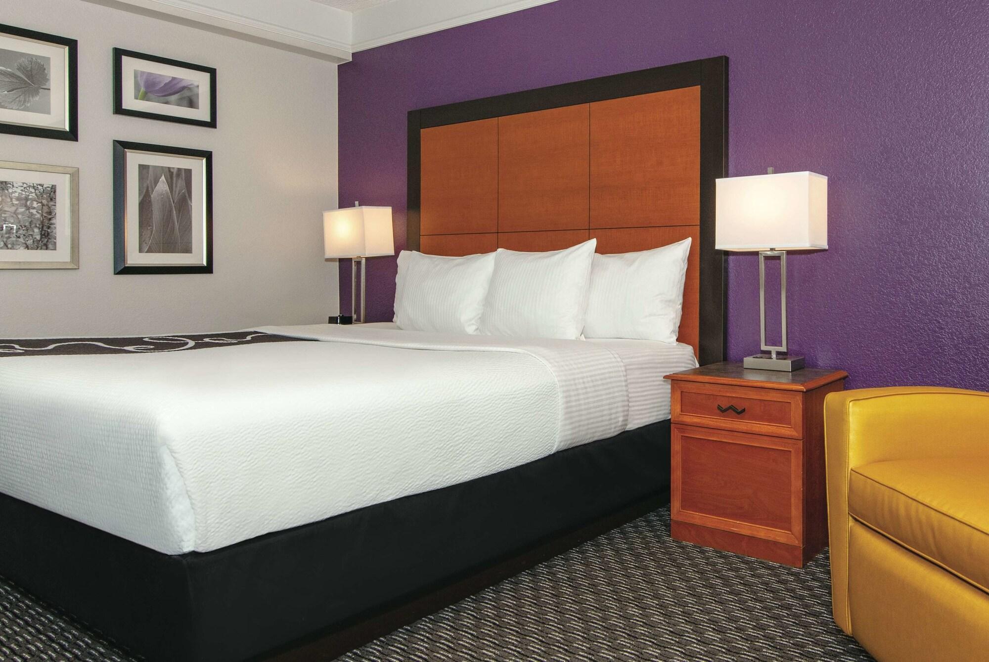 La Quinta Inn & Suites By Wyndham Ontario Airport Екстериор снимка