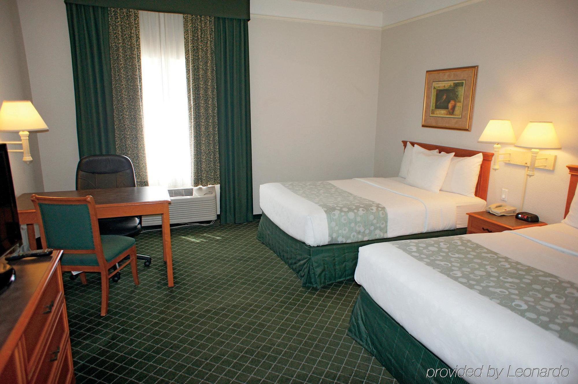 La Quinta Inn & Suites By Wyndham Ontario Airport Екстериор снимка