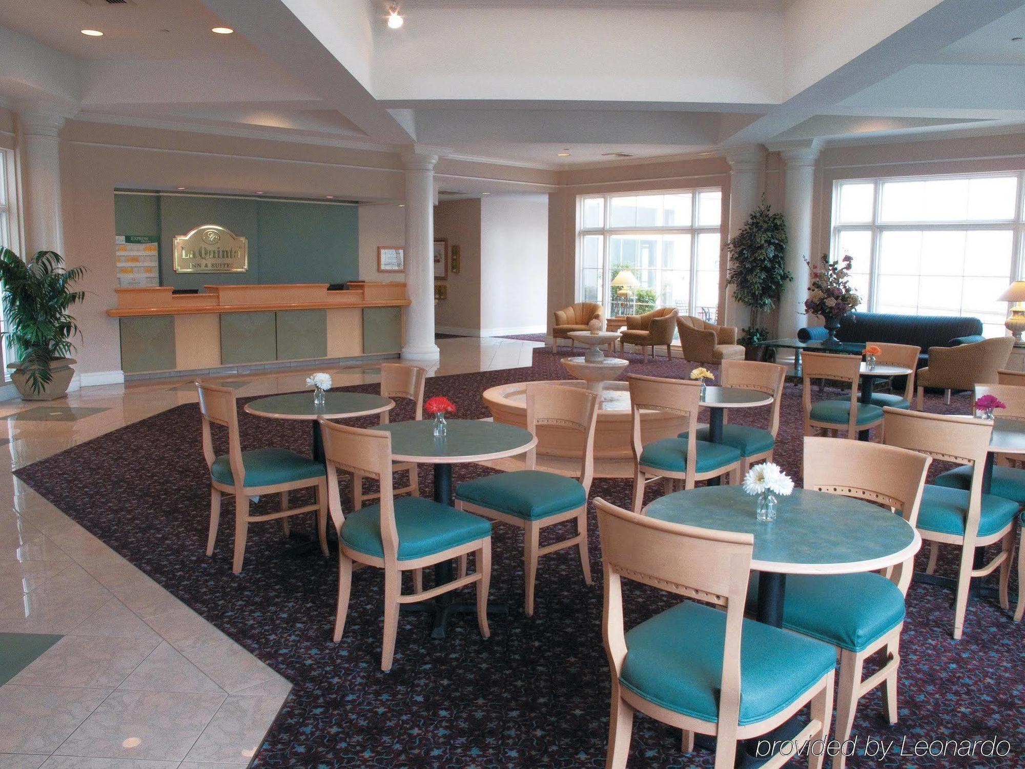 La Quinta Inn & Suites By Wyndham Ontario Airport Екстериор снимка