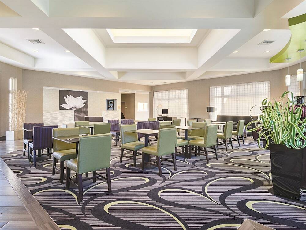 La Quinta Inn & Suites By Wyndham Ontario Airport Екстериор снимка